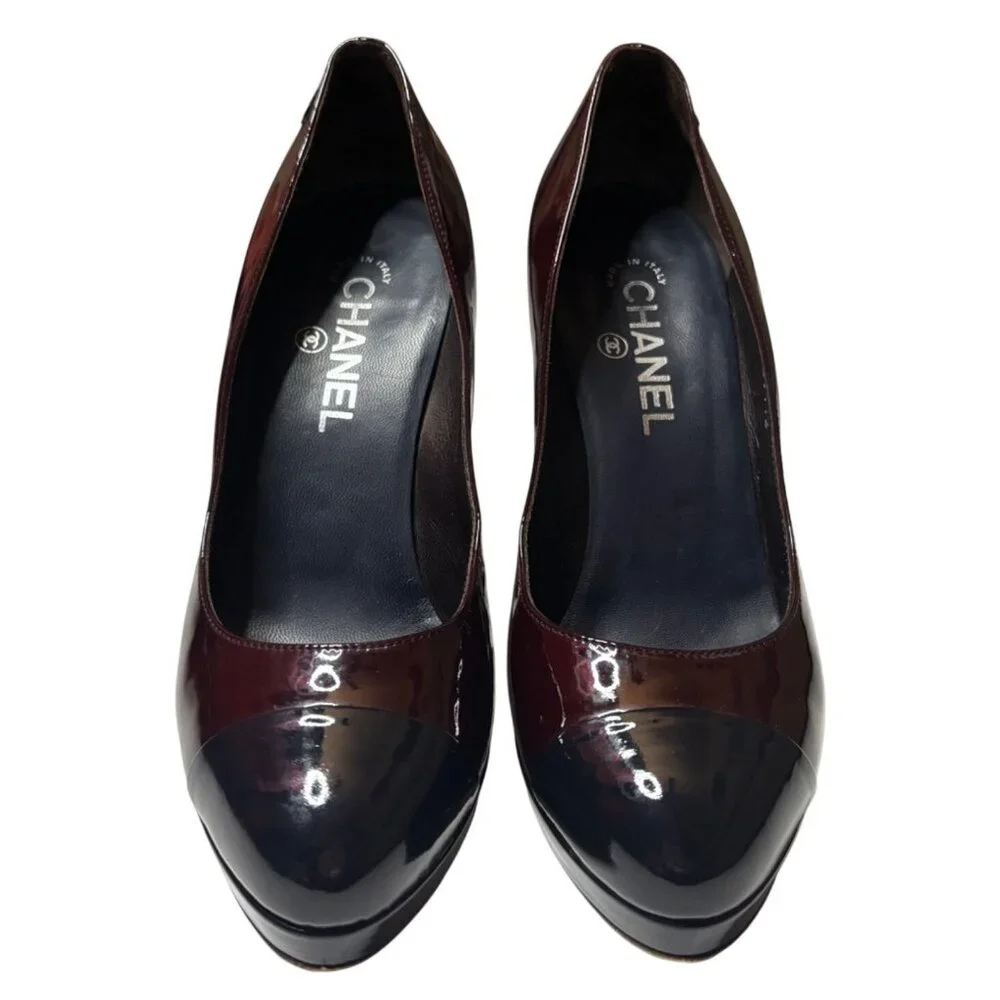 Chanel Black & Burgundy Patent Leather Platform Pumps – Size 39.5 EU / 9.5 US - Picture 3 of 7